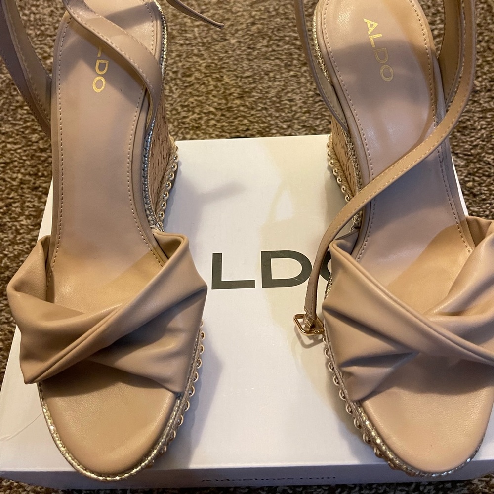 Aldo Wedges